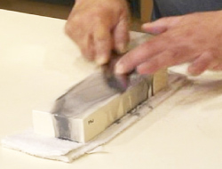 包丁のメンテナンス　包丁の研ぎ方　画像素材提供：貝印株式会社