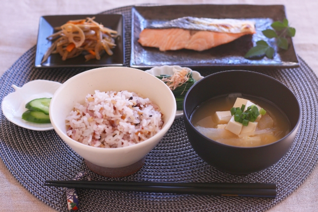 現代人の慢性的な鉄分不足は日本食で解消する！？